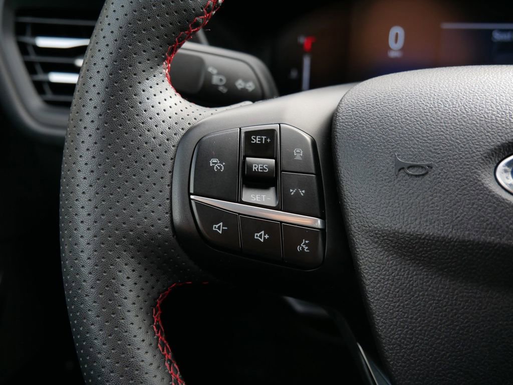 Certified 2024 Ford Escape ST-Line w/ Tech Pack #1 image 18