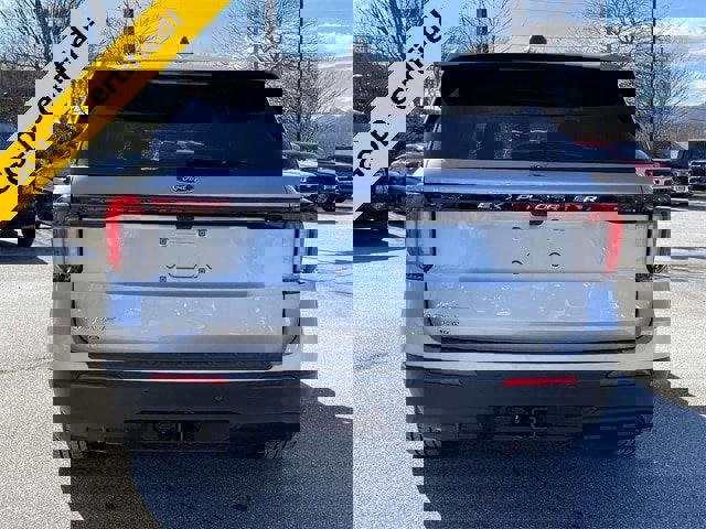 Certified 2025 Ford Explorer Active image 4