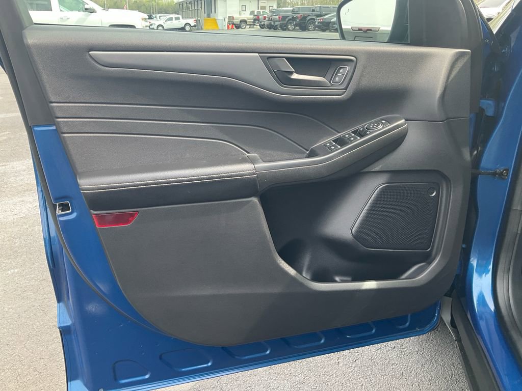 Certified 2023 Ford Escape Active w/ Cold Weather Package FWD image 17