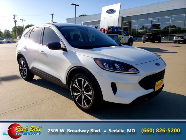 Certified 2022 Ford Escape SE w/ SE Sport Appearance Package AWD/4WD image 1