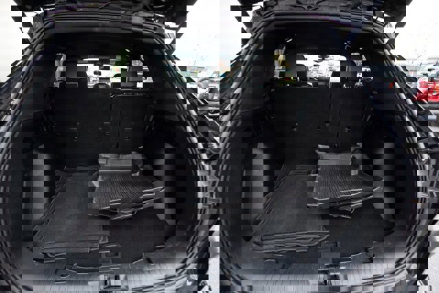 Certified 2025 Ford Escape ST-Line Elite w/ Premium Technology Package image 8