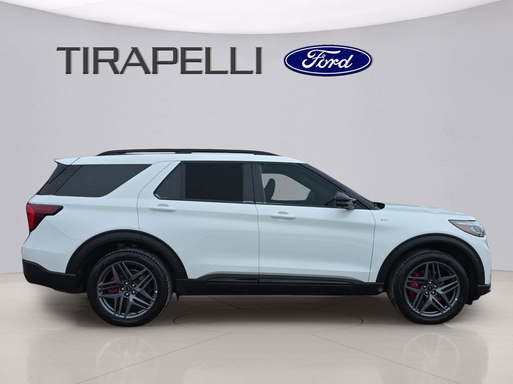Certified 2025 Ford Explorer ST-Line w/ ST-Line Street Pack image 2