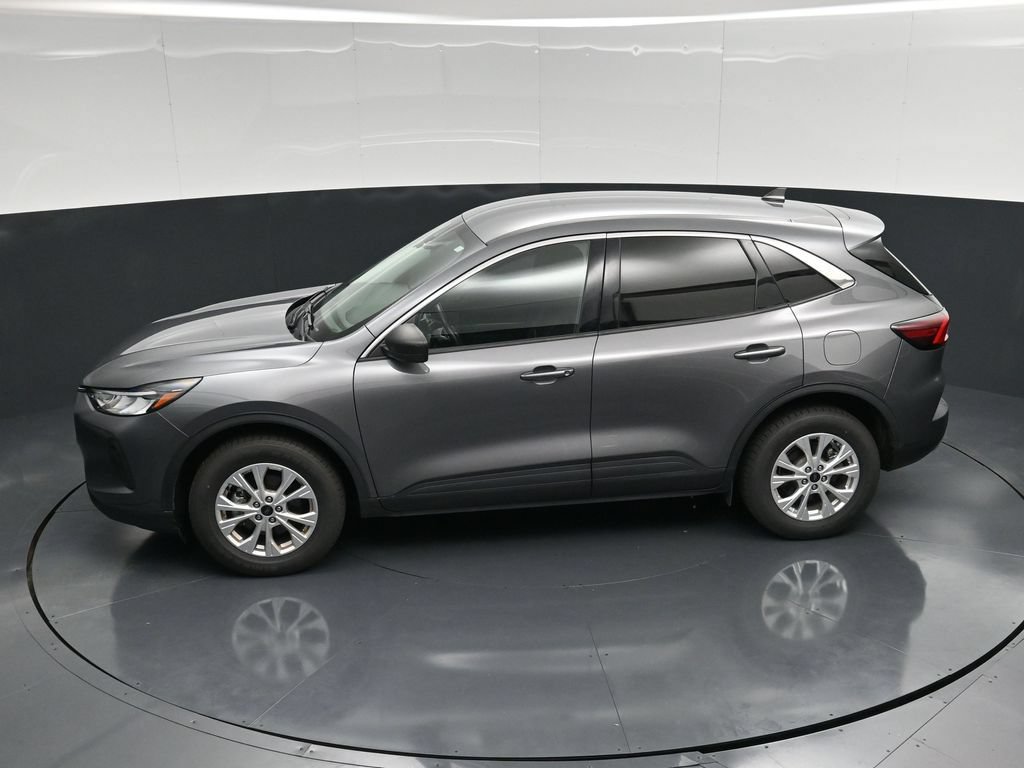 Certified 2024 Ford Escape Active AWD/4WD image 37