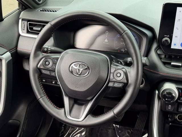 Used 2025 Toyota RAV4 XSE w/ Weather Package AWD/4WD image 19