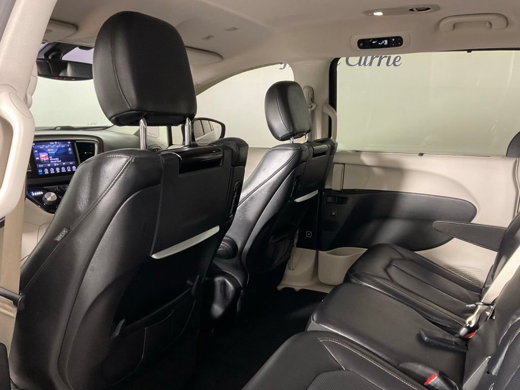 Used 2018 Chrysler Pacifica Touring-L Plus FWD image 15