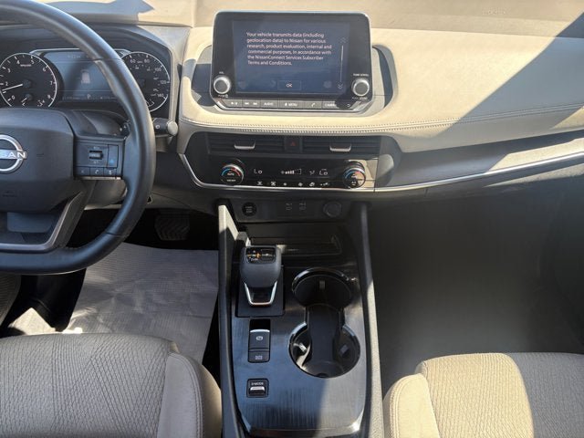 Used 2025 Nissan Rogue SV FWD image 11