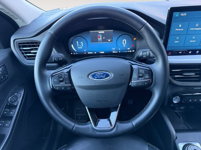 Certified 2025 Ford Escape Platinum AWD/4WD image 13