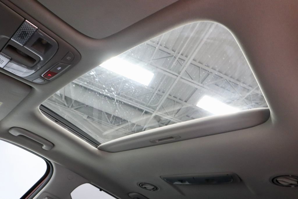 Used 2023 Kia Telluride EX w/ EX Captain's Chair Package FWD image 30