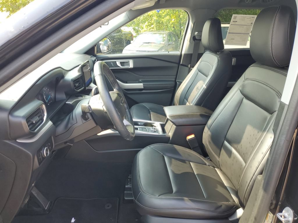 Certified 2023 Ford Explorer XLT w/ Equipment Group 202A AWD/4WD image 12