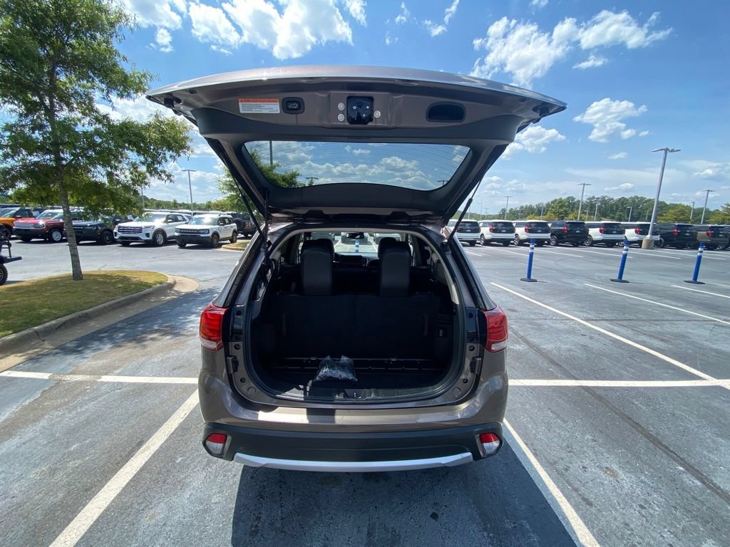 Used 2018 Mitsubishi Outlander SE FWD image 27