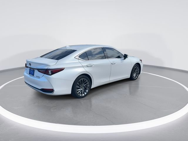 Used 2024 Lexus ES 300h Ultra Luxury w/ Accessory Package (Z2) image 6