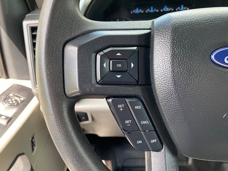 Certified 2022 Ford F550 4x4 Regular Cab Super Duty image 38