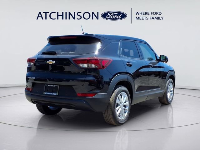 Used 2024 Chevrolet TrailBlazer LS w/ LS Convenience Package FWD image 4