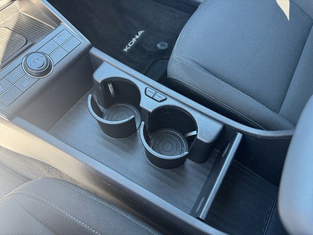 Used 2025 Hyundai Kona SEL image 22