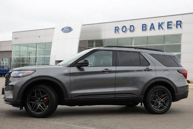 Certified 2025 Ford Explorer ST-Line w/ Premium Package image 9