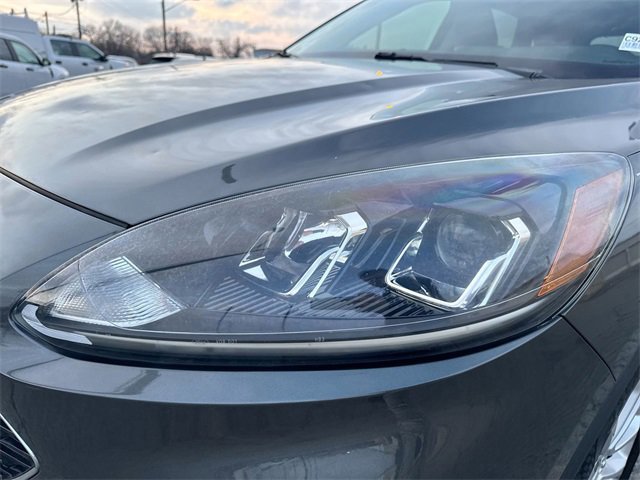 Certified 2020 Ford Escape SE image 37