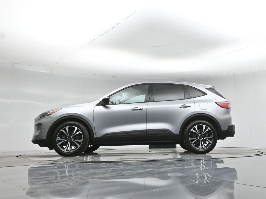Certified 2022 Ford Escape SE w/ SE Sport Appearance Package image 20