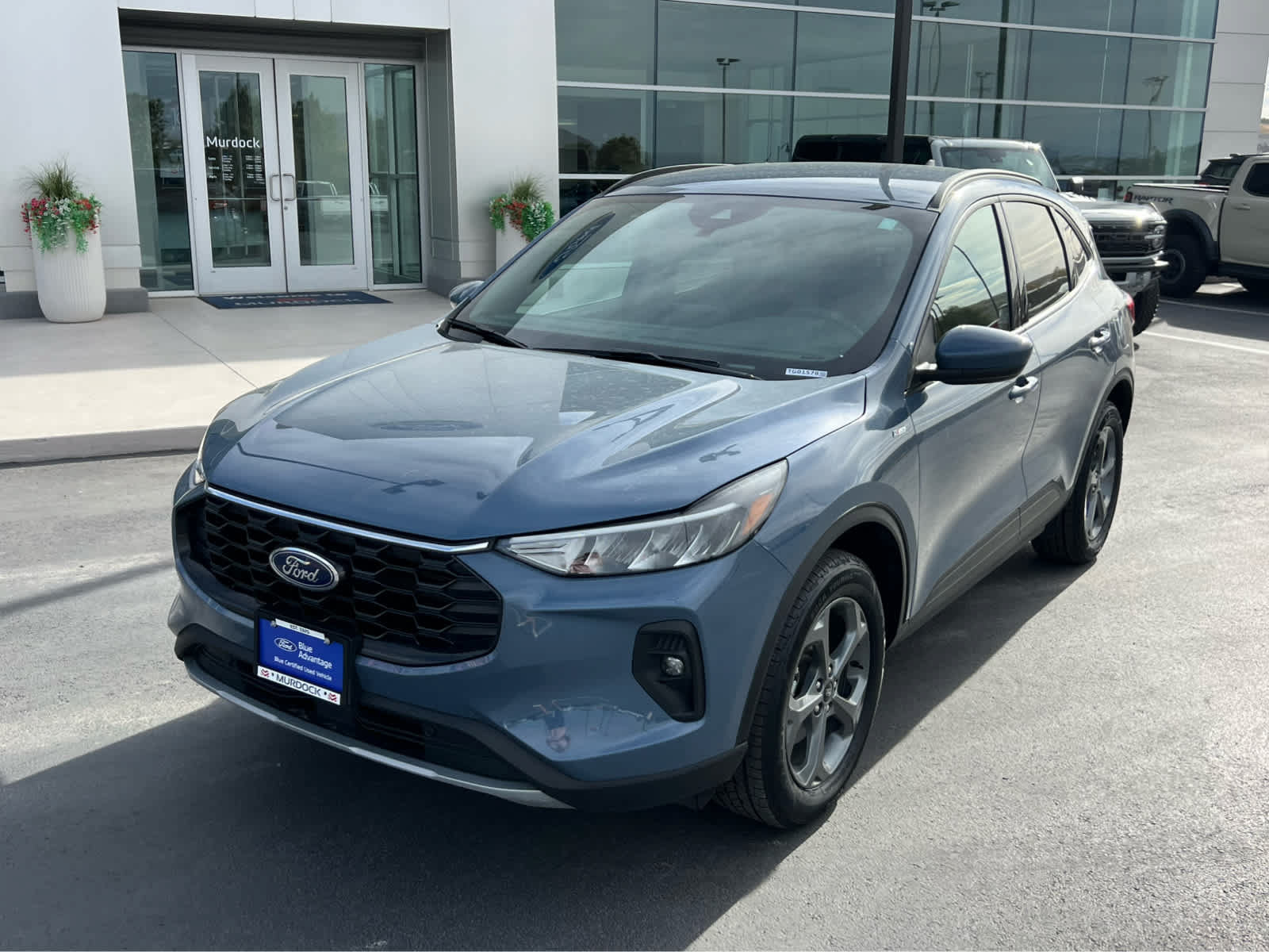 Certified 2025 Ford Escape ST-Line Select AWD/4WD image 2