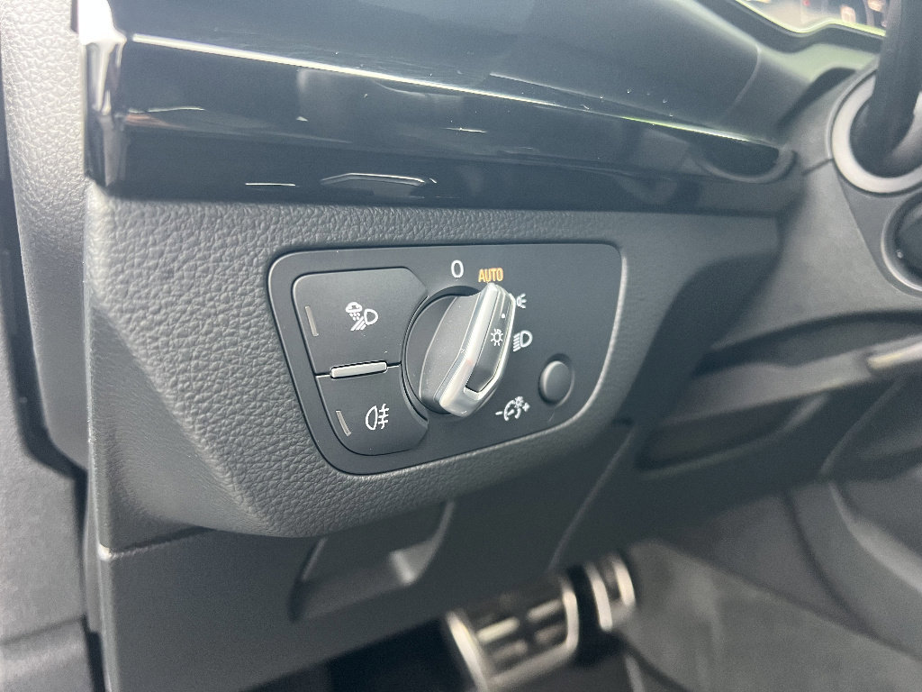 Used 2020 Audi Q5 2.0T Titanium Premium Plus image 18