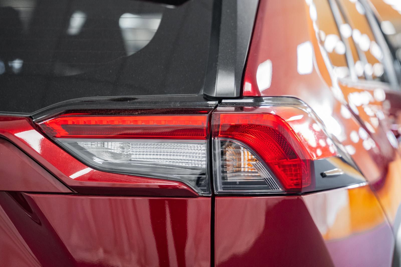 Used 2021 Toyota RAV4 LE image 15