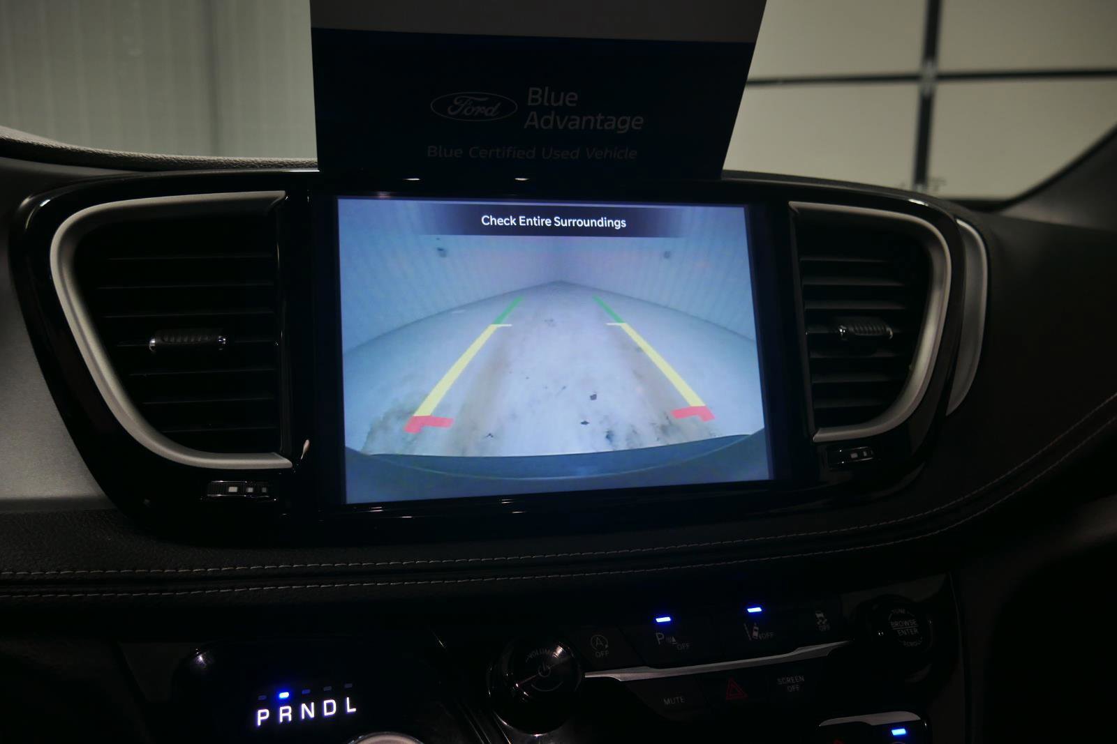 Used 2023 Chrysler Pacifica Touring-L w/ S Appearance Package image 23