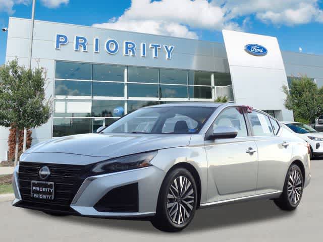 Used 2023 Nissan Altima 2.5 SV