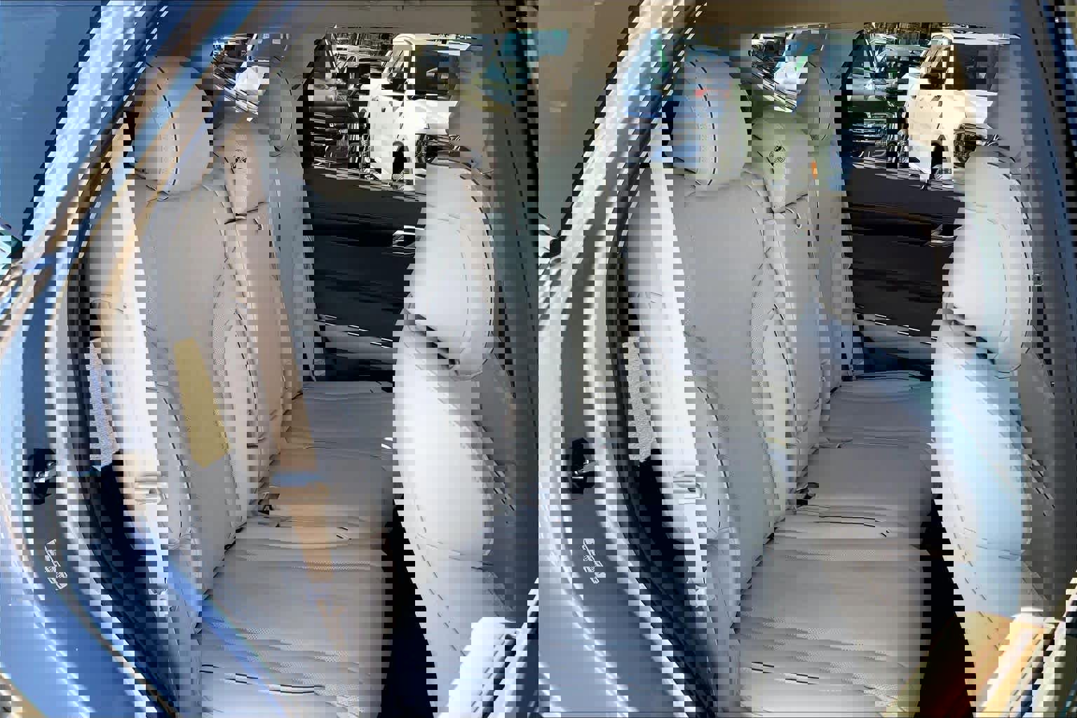 Used 2024 Genesis GV80 2.5T w/ Prestige Package image 19