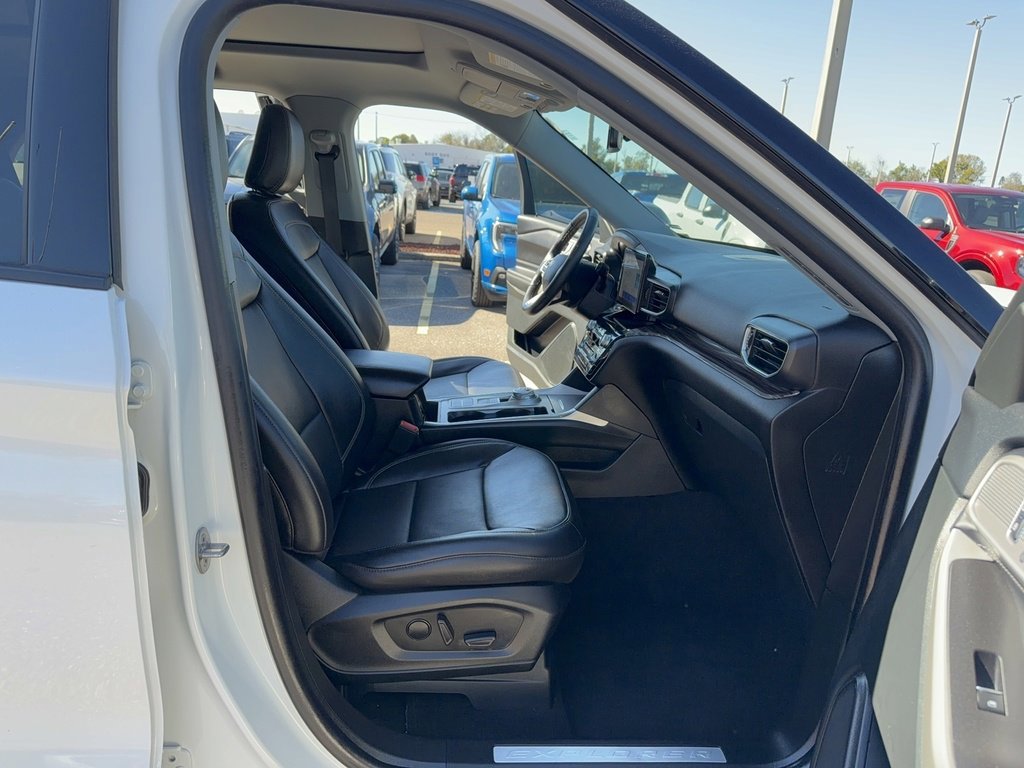 Certified 2023 Ford Explorer Limited w/ Equipment Group 301A image 12