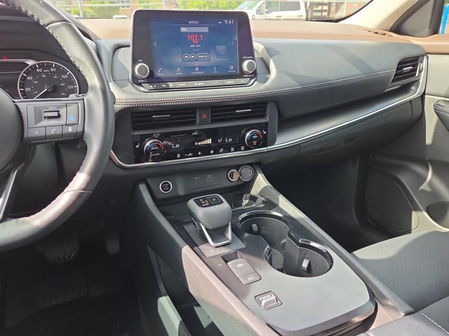 Used 2023 Nissan Rogue SV w/ SV Premium B Package FWD image 24