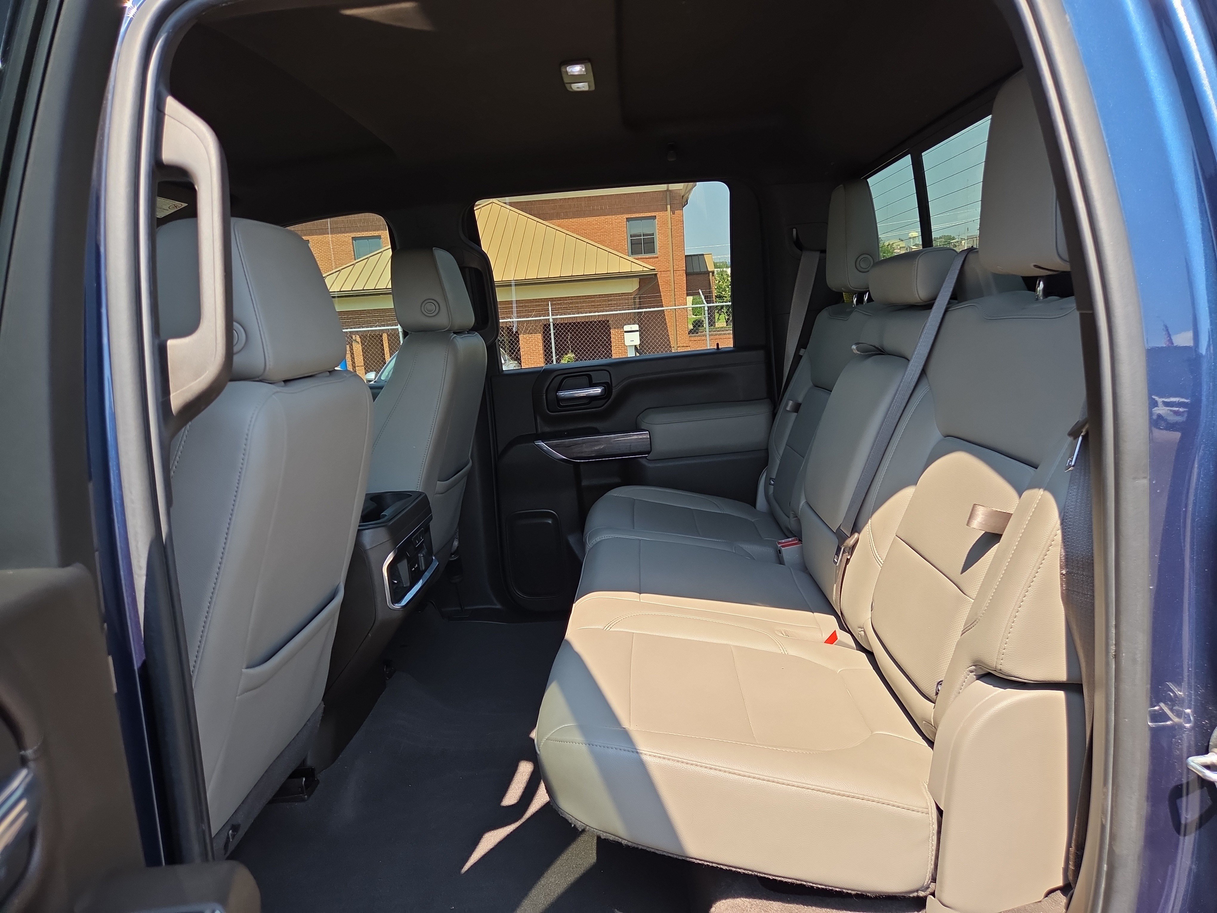 Used 2021 Chevrolet Silverado 2500 LTZ AWD/4WD image 11