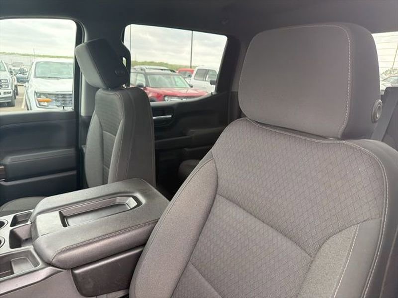 Used 2022 Chevrolet Silverado 1500 LT w/ Safety Package image 11