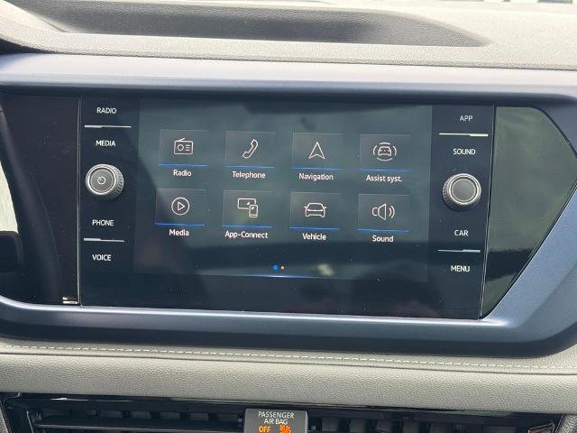 Used 2024 Volkswagen Taos SE w/ Panoramic Sunroof Package AWD/4WD image 14