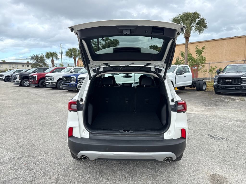 Certified 2024 Ford Escape SE image 28