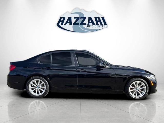 Used 2018 BMW 320i Sedan RWD image 2