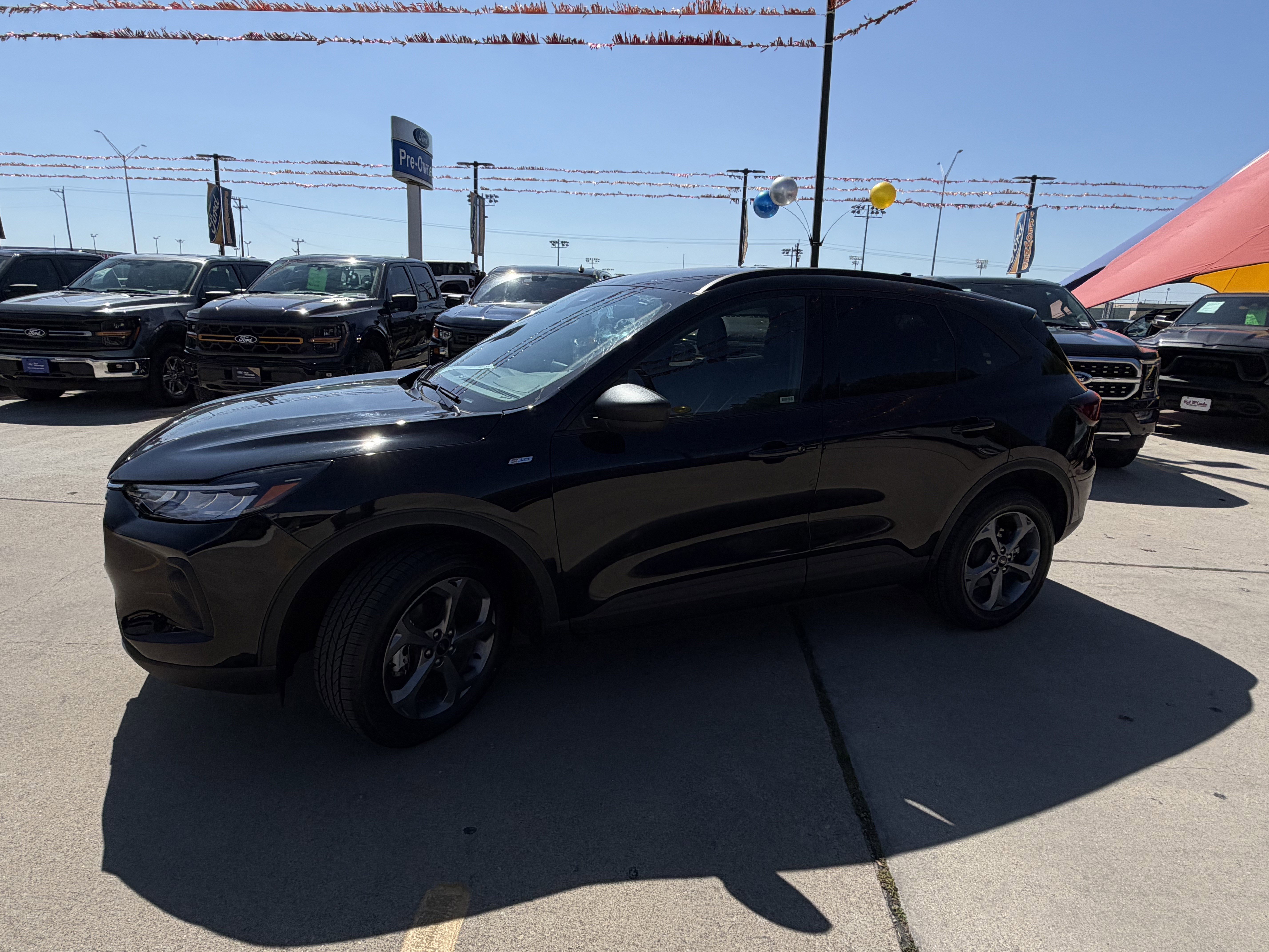Certified 2025 Ford Escape ST-Line AWD/4WD image 12