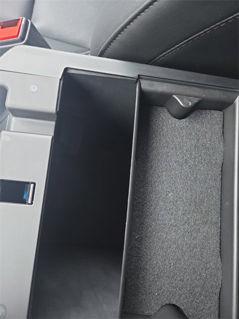 Certified 2022 Ford Explorer XLT w/ Equipment Group 202A image 43