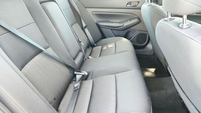 Used 2024 Nissan Altima 2.5 SV FWD image 31