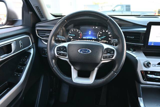 Certified 2020 Ford Explorer XLT w/ Equipment Group 202A AWD/4WD image 35
