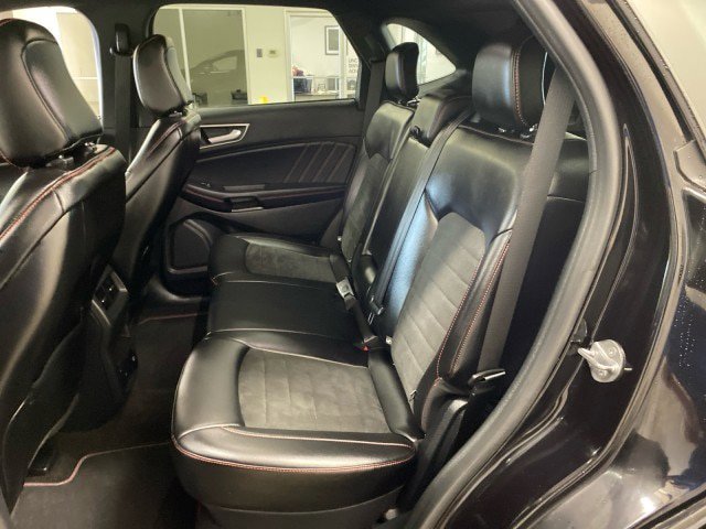 Certified 2020 Ford Edge ST-Line AWD/4WD image 9