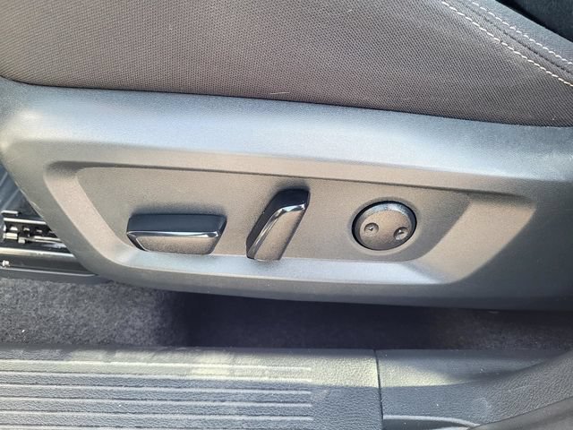 Used 2025 Nissan Rogue SV AWD/4WD image 11