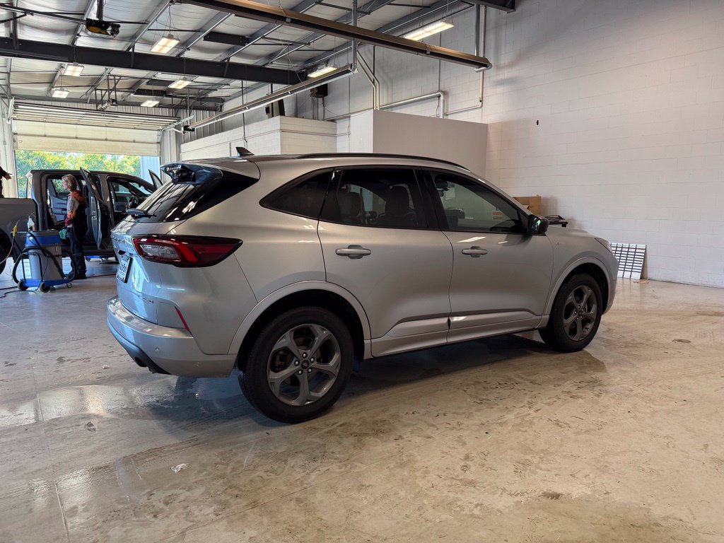 Certified 2024 Ford Escape ST-Line w/ Tech Pack #1 AWD/4WD image 7