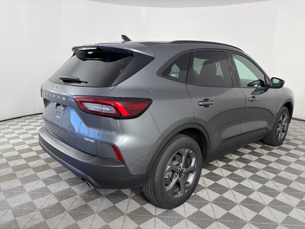 Certified 2025 Ford Escape ST-Line Select AWD/4WD image 7
