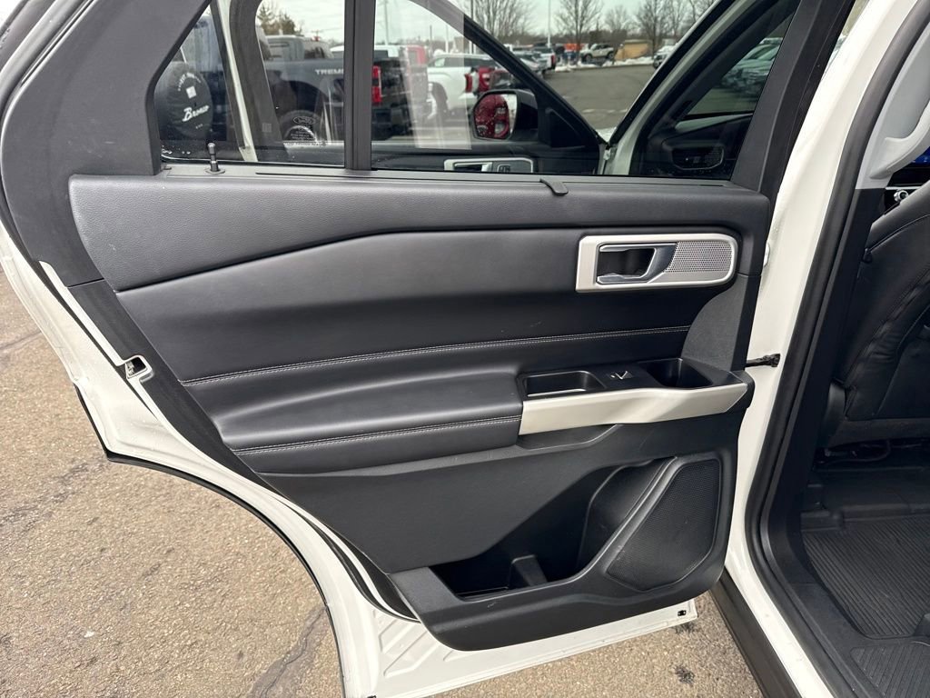 Certified 2022 Ford Explorer Limited w/ Hybrid Equipment Group 310A image 20