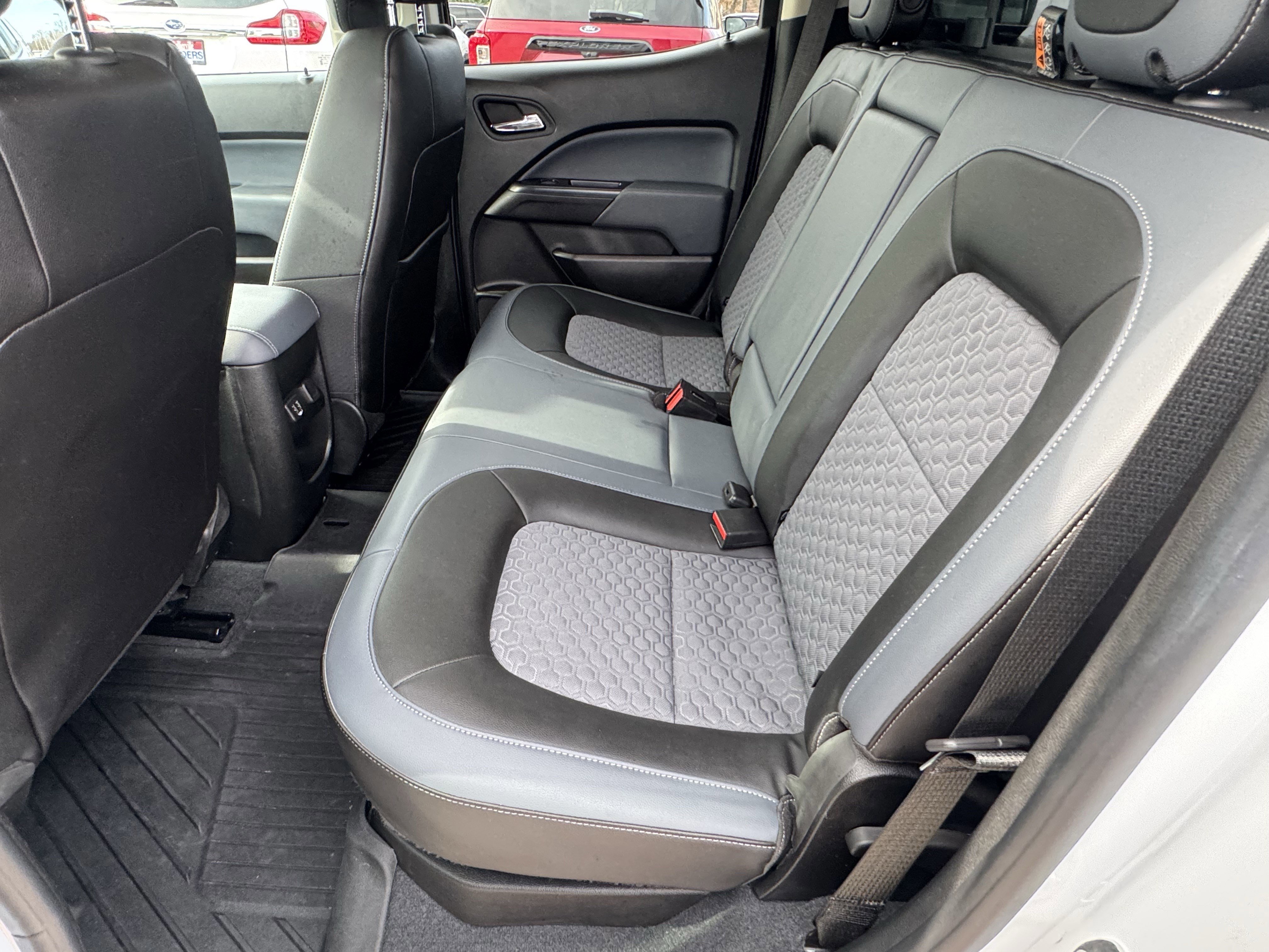 Used 2021 Chevrolet Colorado Z71 w/ Safety Package image 11