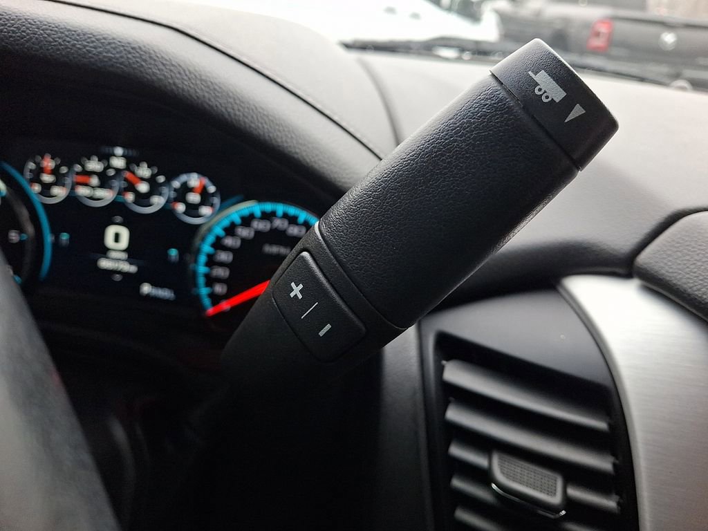 Used 2019 GMC Yukon XL SLT w/ Graphite Performance Edition image 16