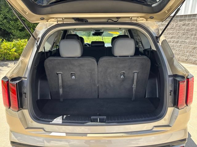 Used 2021 Kia Sorento S FWD image 11