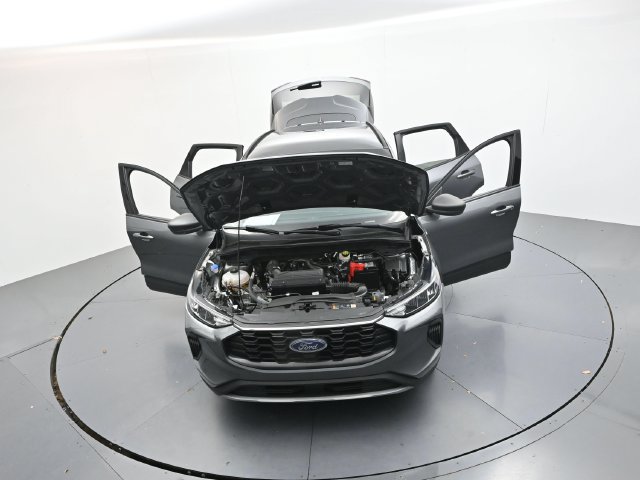 Certified 2025 Ford Escape ST-Line FWD image 46