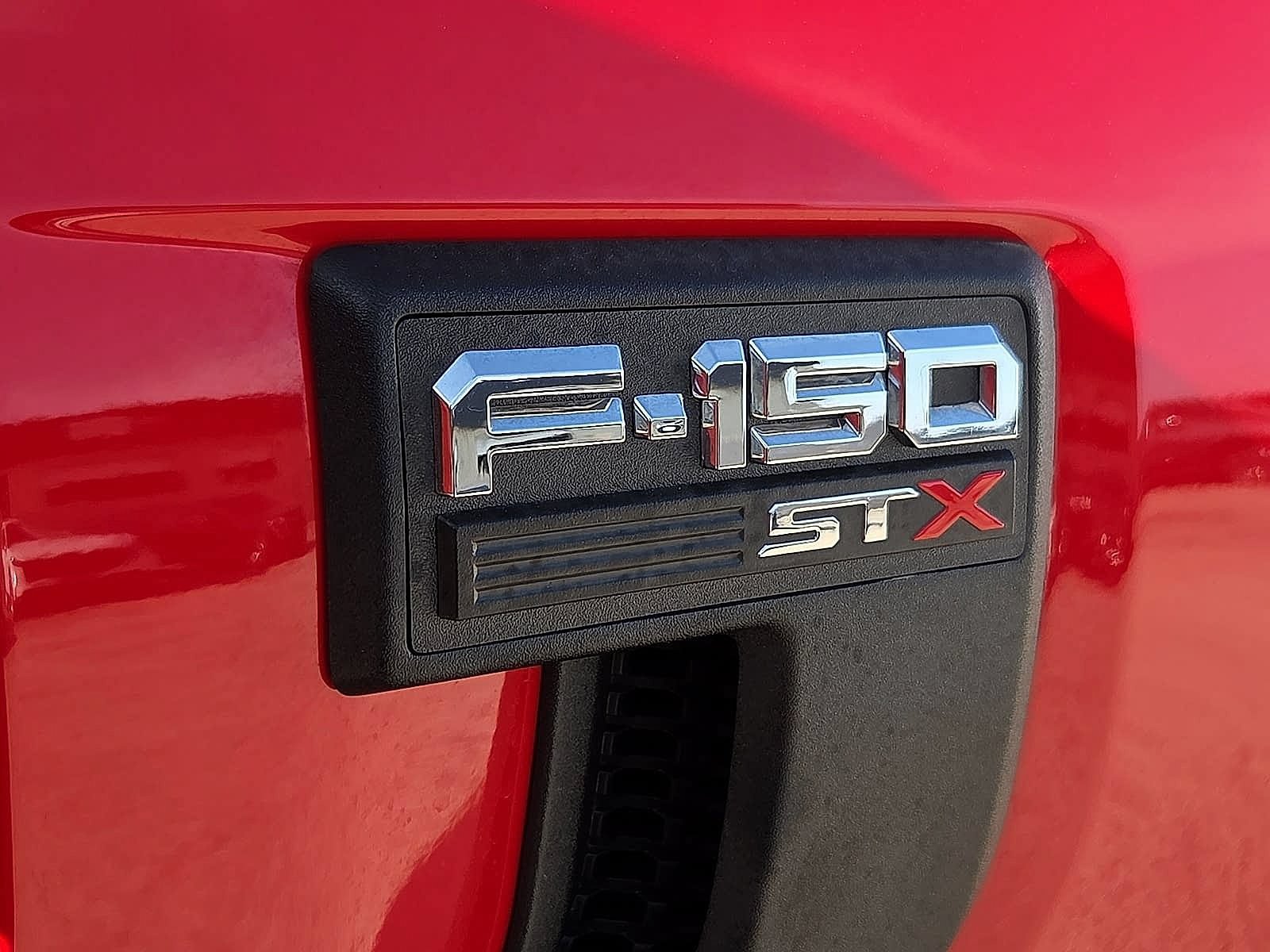 Certified 2022 Ford F150 XL w/ STX Appearance Package RWD image 8