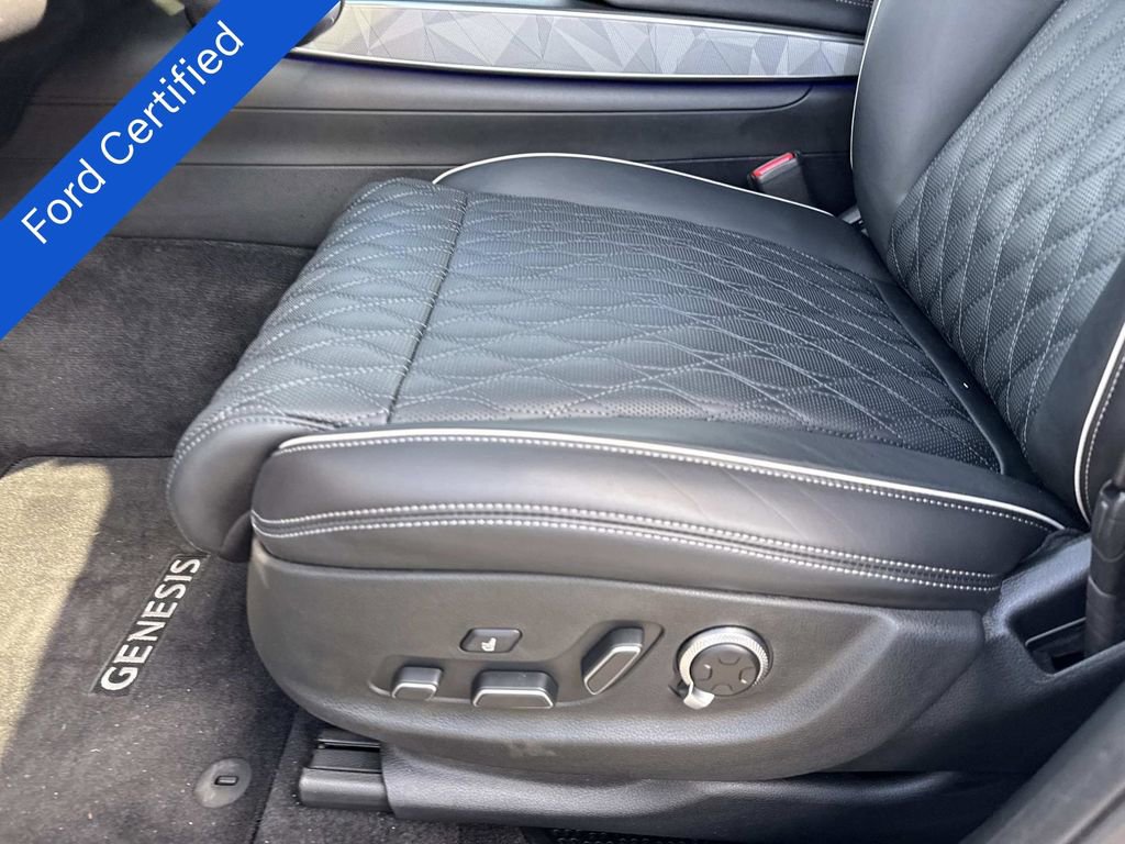 Used 2025 Genesis GV70 3.5T Sport w/ Sport Advanced Package image 19