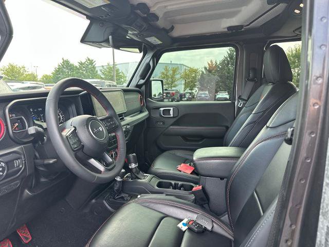 Used 2024 Jeep Gladiator Rubicon w/ Technology Group AWD/4WD image 12